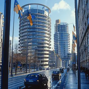 歪曲法律什么罪